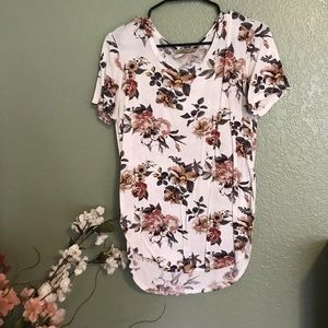 🔴buy2-1free deal- Vici- Floral Top